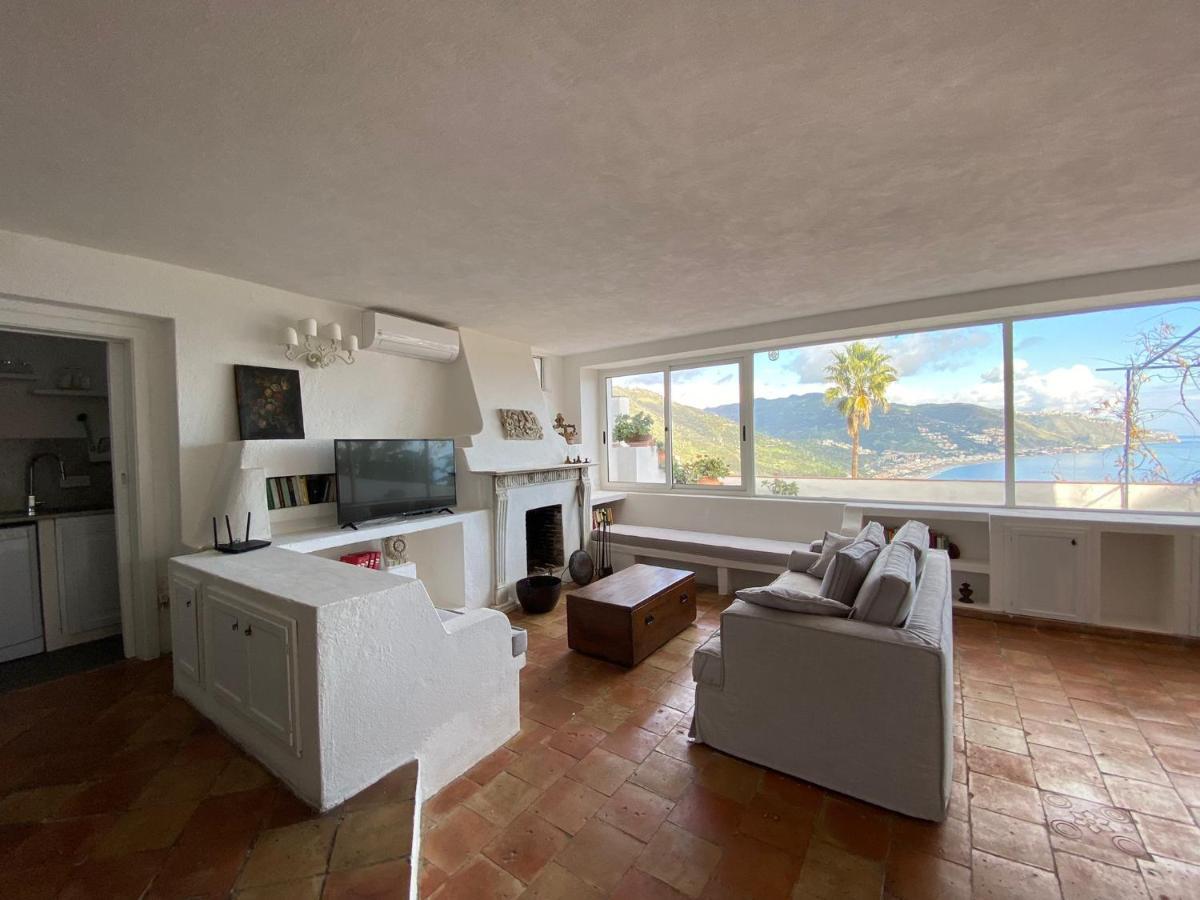 La Casa Nella Roccia Villa Taormina Luaran gambar